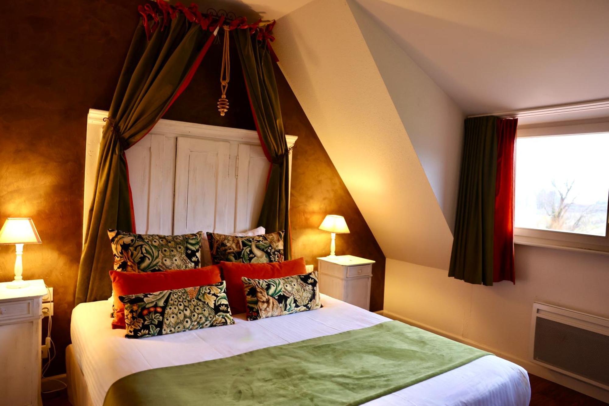 Hotel Restaurant Verger Des Chateaux, Route Des Vins Haut-Koenigsbourg Dieffenthal Esterno foto