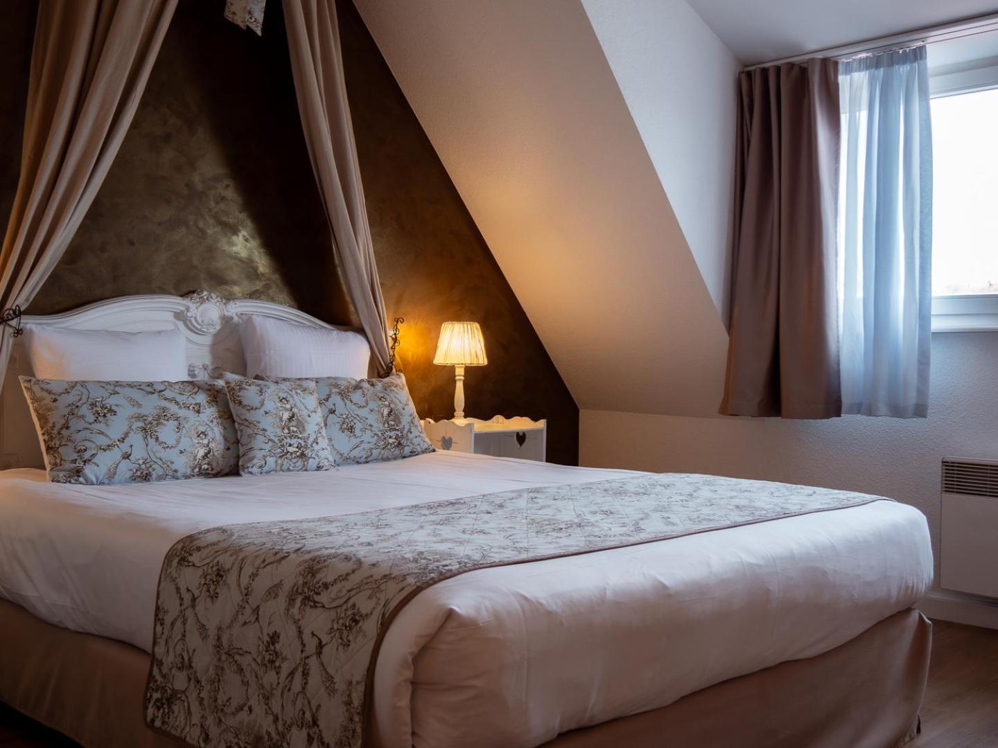 Hotel Restaurant Verger Des Chateaux, Route Des Vins Haut-Koenigsbourg Dieffenthal Esterno foto